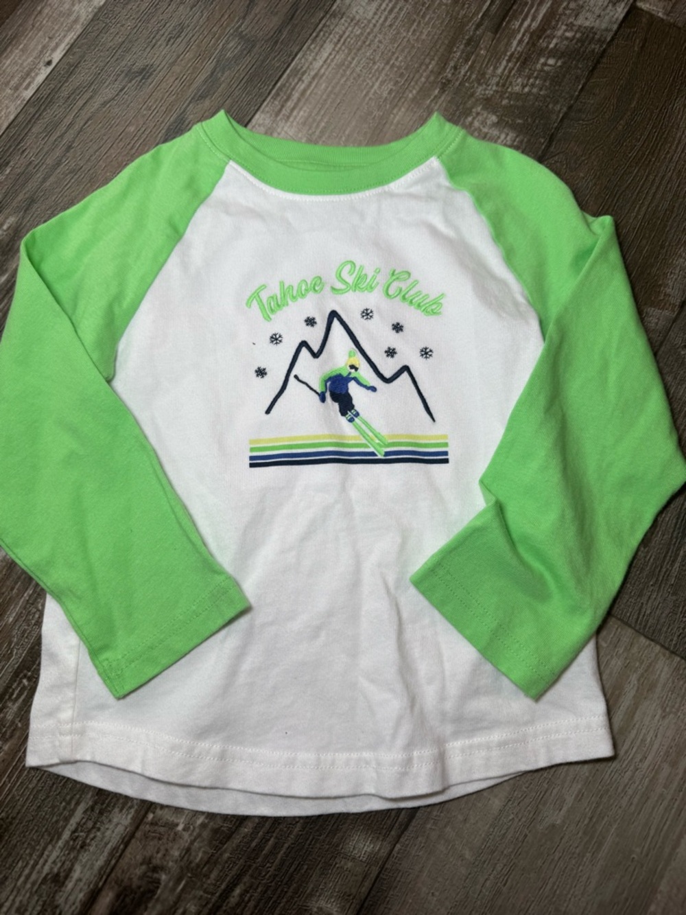 Janie and Jack Kids Green & White Tahoe Ski Club Raglan Tee